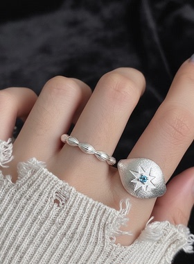 今饰有约拉丝八芒星超闪戒指