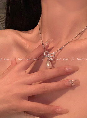 甜酸蝴蝶结珍珠项链小众春夏新款冷淡风个性颈链ins风百搭锁骨链