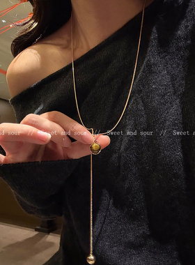 秋冬复古美拉德虎眼石吊坠项链小众设计高级毛衣链抽拉可调节颈链