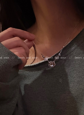甜酷可爱kt猫吊坠项链女轻奢小众设计感少女秋冬锁骨链毛衣链配饰