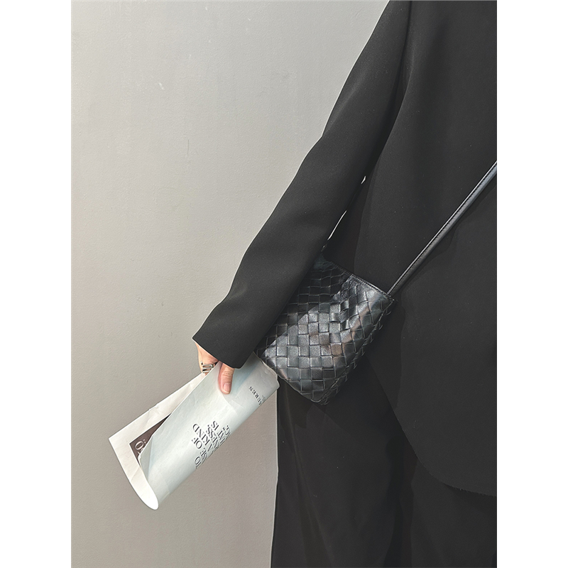 手工编织包包女2025新款水桶包质感简约百搭时尚单肩斜挎包潮,淘宝优惠券,粉丝福利购,淘宝优惠卷