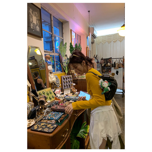 THREE GOOOD殷三吉（四色）30%绵羊毛闲暇时光圆领针织开衫 - 图0