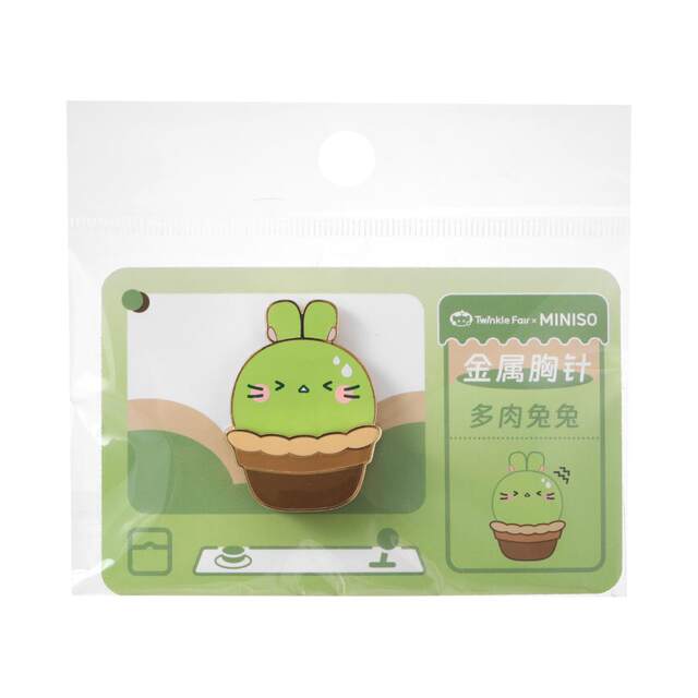 MINISO TWINKLE FAIR, ເຂັມຂັດໂລຫະມ່ວນໆທີ່ມີຮູບຮ່າງໜ້າຮັກ ແລະ ຫຼຽນທີ່ເອົາໄປນຳໄດ້.