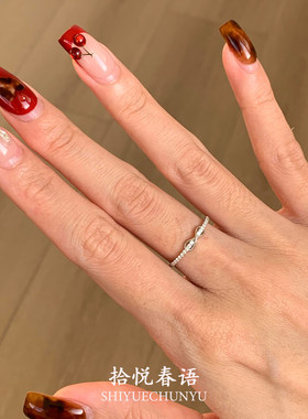 复古银色排钻莫比乌斯环戒指爆闪