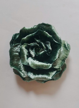 diy手作真丝烫花玫瑰花山茶花丝缎丝绒胸针胸花发夹仿真花小香风