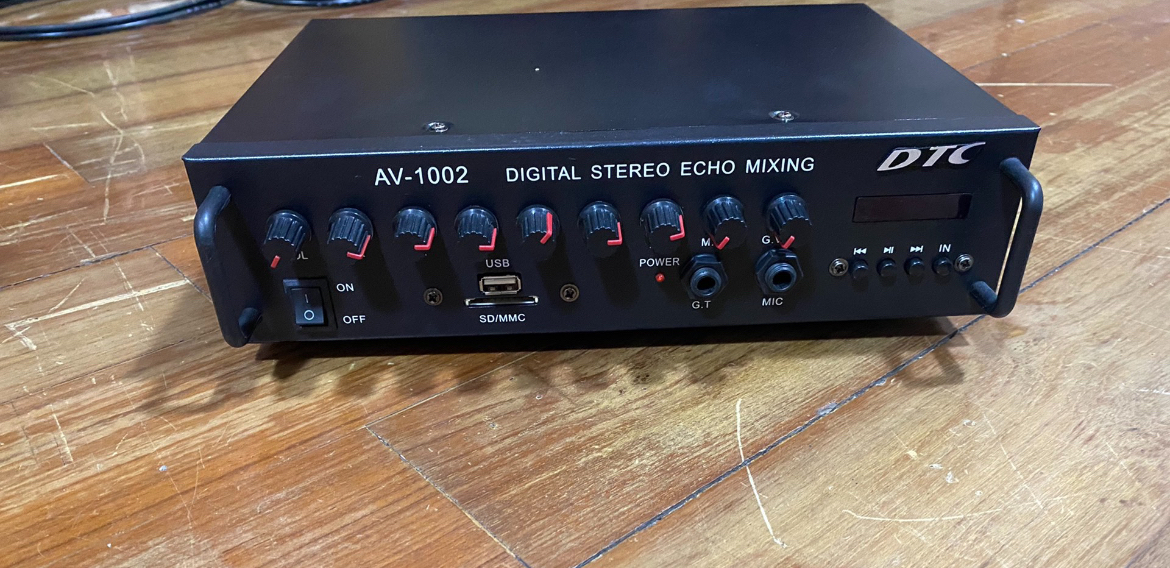 Small amplifier Bluetooth 2.0 amplifier supports Bluetooth USB disk 12V power 100w