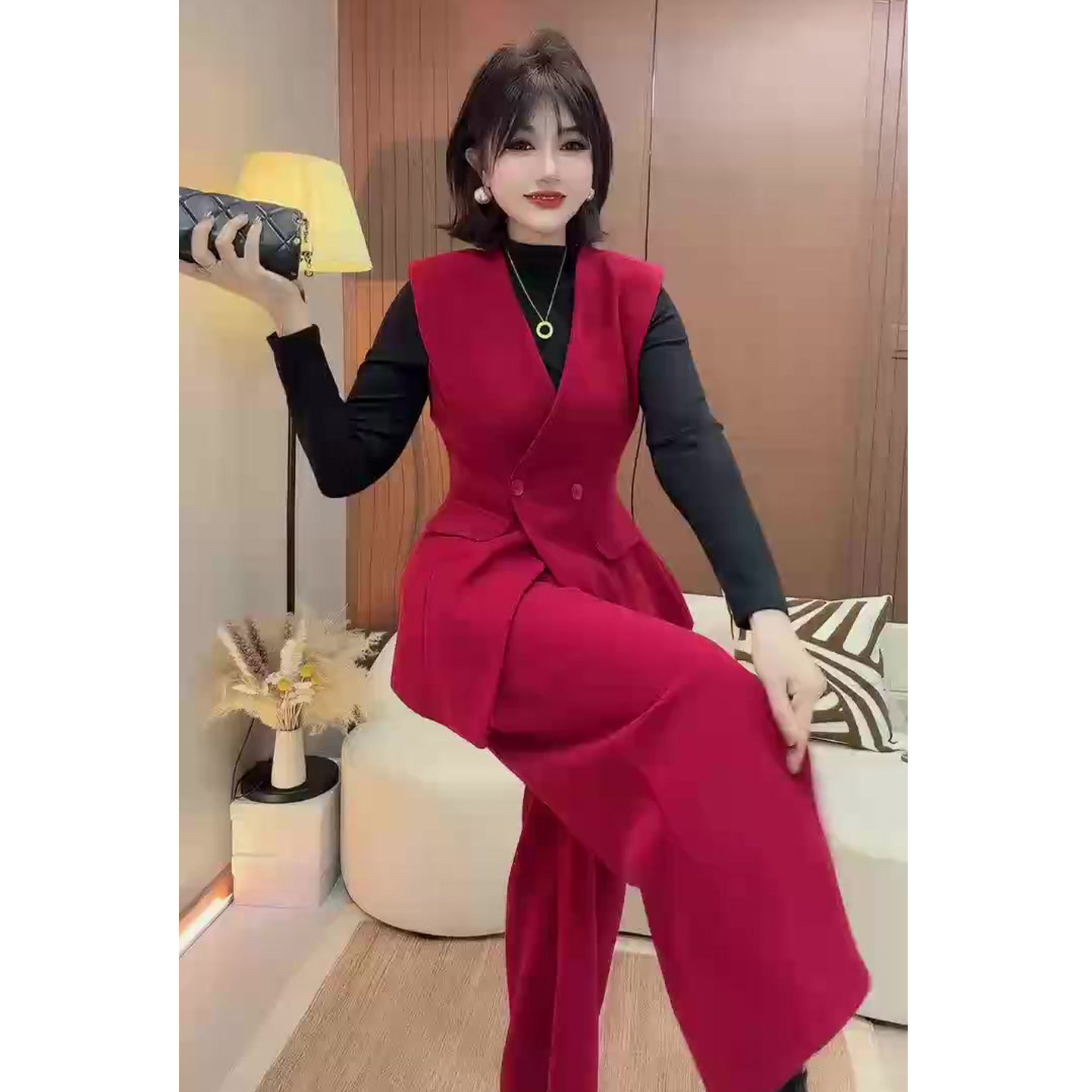 纯色净版套装女2026春季新款毛呢马甲+黑色打底衫+阔腿裤三件套装,淘宝优惠券,粉丝福利购,淘宝优惠卷