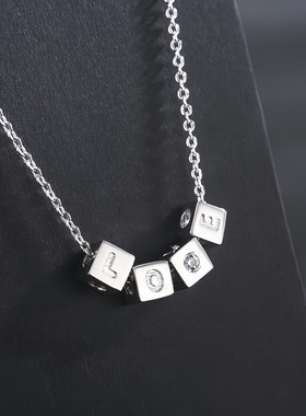 银色LOVE字母方块项链女轻奢