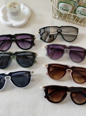 新款渐变复古太阳镜千禧风彩色方