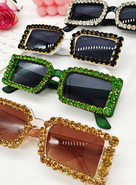 小猪旦旦方框时尚女带砖太阳镜