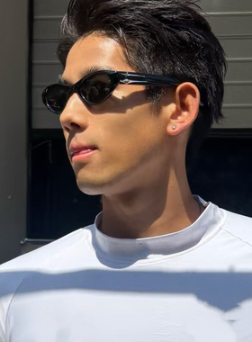 直挺挺地帅个性2026春夏网红黑色墨镜高级感防紫外线猫眼太阳眼镜