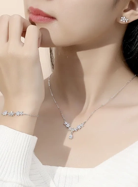 原创茉莉花项链女纯银时尚通勤森系花朵水滴吊坠秋冬新款礼物项饰