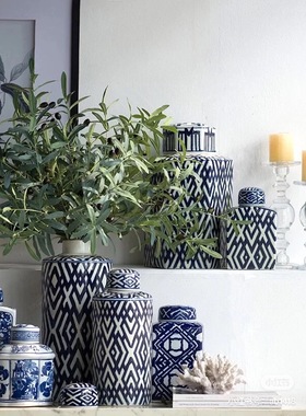 青花瓷样板房新中式纹样玄关摆件