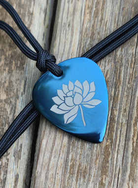 许巍蓝莲花两用吉他拨片项链吊坠