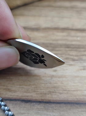 金属龙骨链男女通用可以弹奏