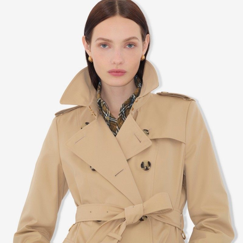 【新款】BURBERRY女装 切尔西版型–短款 Heritage Trench 风衣,淘宝优惠券,粉丝福利购,淘宝优惠卷