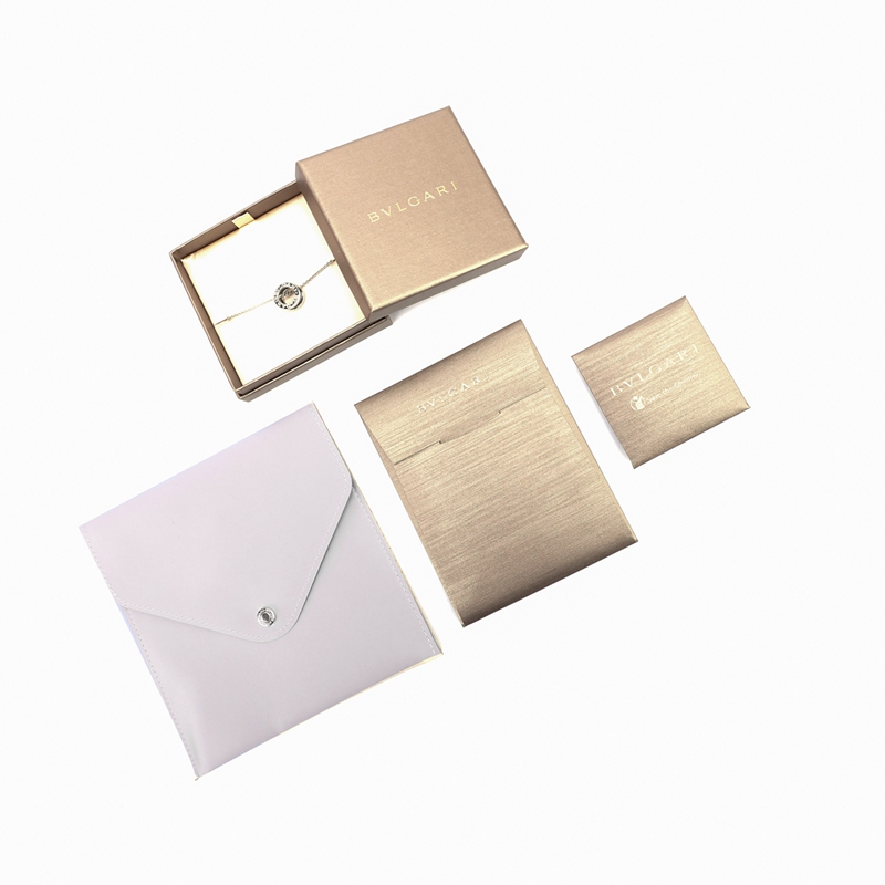 客邻尚品海外旗舰店Bvlgari/宝格丽正品 慈善款 男女通用纯银镶嵌黑色陶瓷项链送女友3