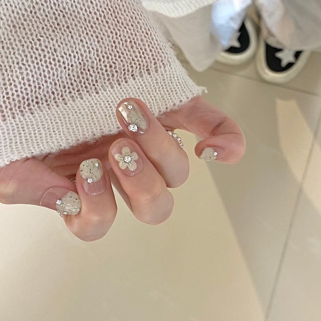 手工定制成品假指甲贴片秋后手绘小花显白可拆卸美甲穿戴甲孕妇,淘宝优惠券,粉丝福利购,淘宝优惠卷