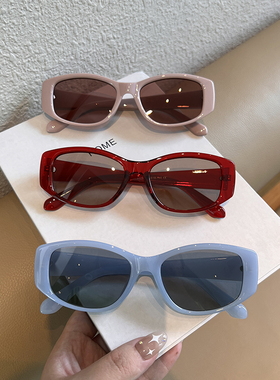 黑色墨镜女欧美辣妹出街