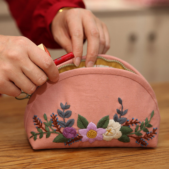 Hand embroidered crescent bag diy self-made coin purse three-dimensional