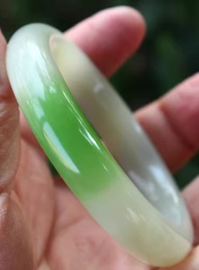 天然新疆和田玉翠青手镯