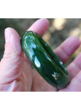 天然新疆和田玉碧玉宽版手镯