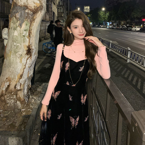 AMNANA法式气质套装轻奢刺绣丝绒吊带连衣裙女高领长袖针织打底衫 - 图1