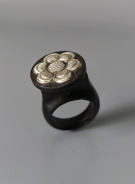 古韵黑檀老银梅花高浮雕女戒