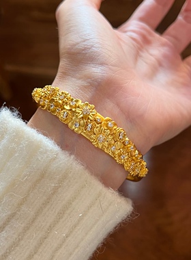 繁花似锦手镯手镯爆闪实心花朵手环女款时尚首饰铜镀金饰品假三金