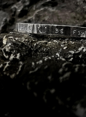 纯手工锻打字母纯银手镯