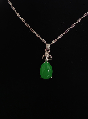 原创设计清新绿色玉石吊坠项链