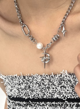 多元素设计情侣项链潮牌