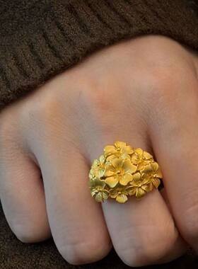金色立体绣球花花朵戒指女精致开口戒复古风花朵造型指环高级轻奢