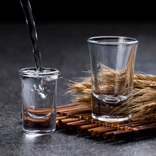 水晶白酒杯套装小号2两杯家用创意中式仿古怀旧分酒器高品质杯子 - 图1
