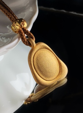 金色不规则椭圆吊坠项链