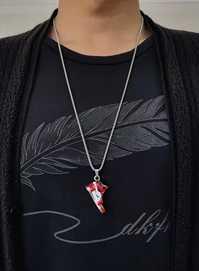 项链男嘻哈小众欧美篮球鞋吊坠钛钢不掉色土酷蹦迪情侣毛衣链配饰