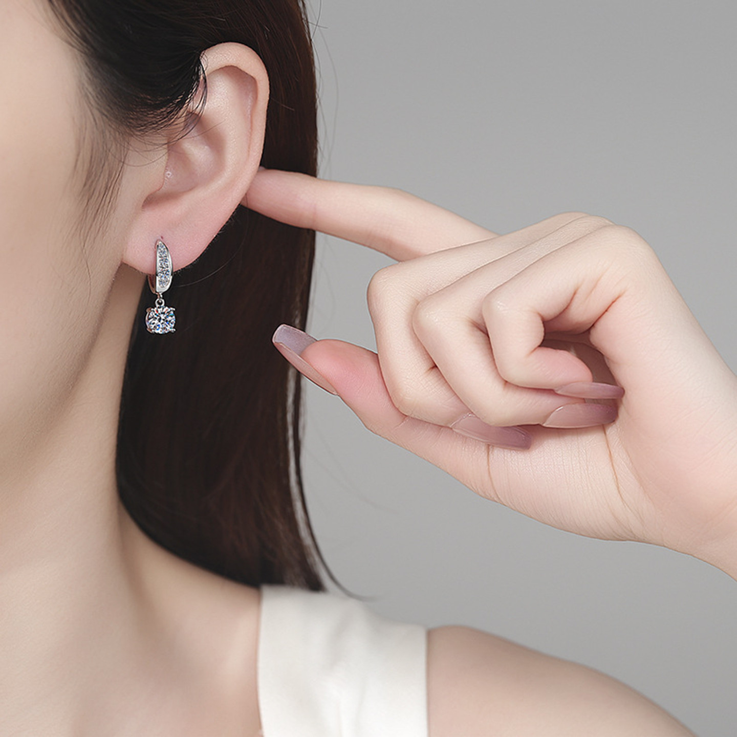 时尚S925纯银莫桑石耳钉女高级感耳扣个性气质耳环耳坠节日礼物,淘宝优惠券,粉丝福利购,淘宝优惠卷