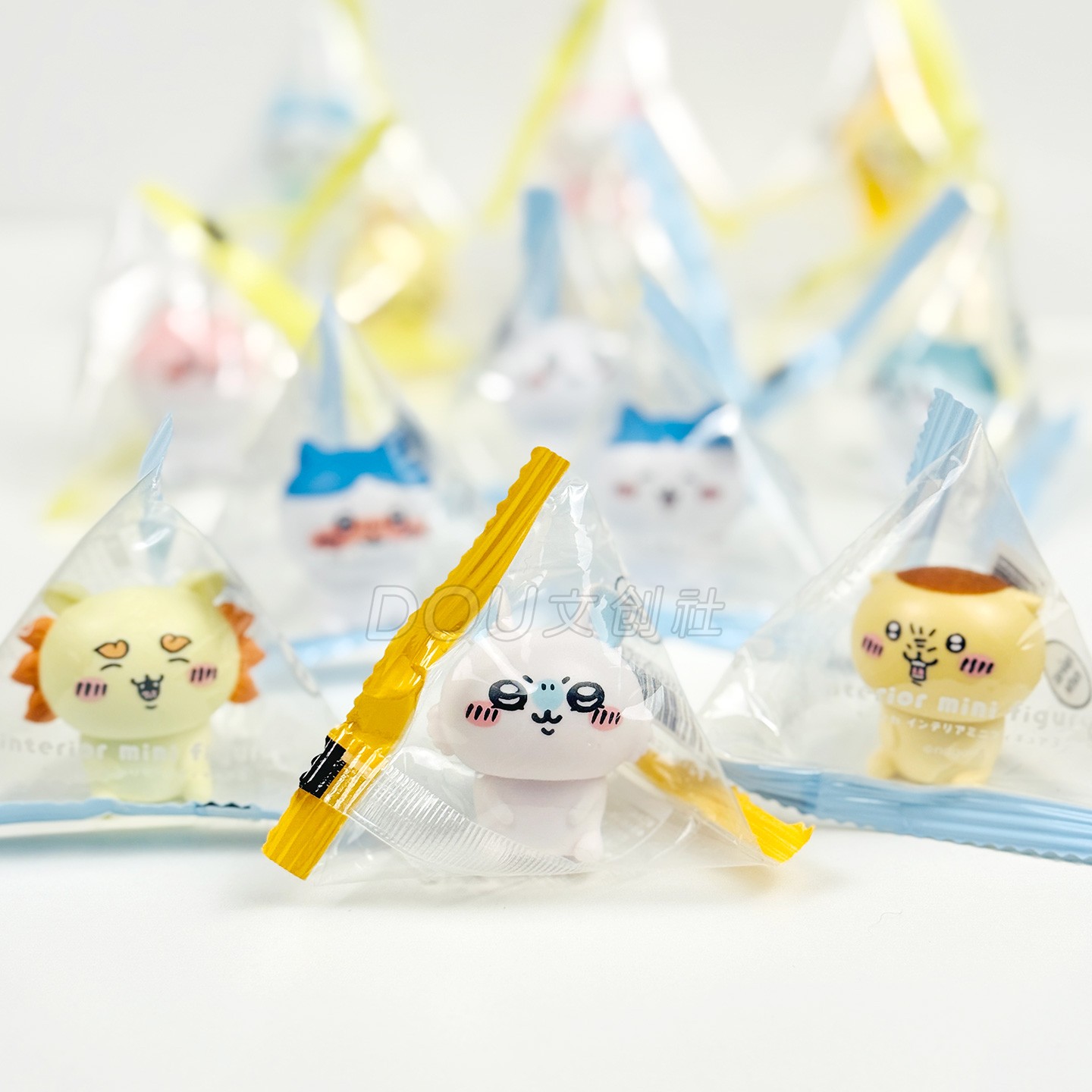 日本正品chiikawa吉伊卡哇迷你玩偶摆件自嘲熊乌萨齐小八食玩扭蛋 - 图2