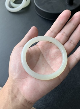 57圈手镯和田玉米黄色微青花山料