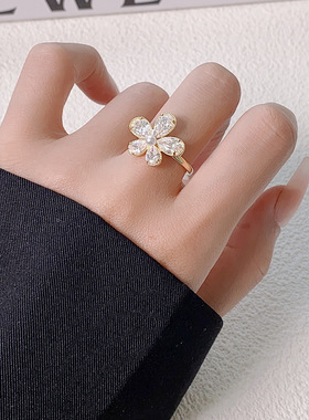 高时尚级设计感五瓣花朵锆石戒指女镶嵌珍珠气质百搭开口戒指手饰