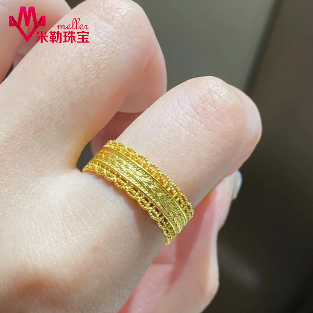 Pure gold ring rich in wealth