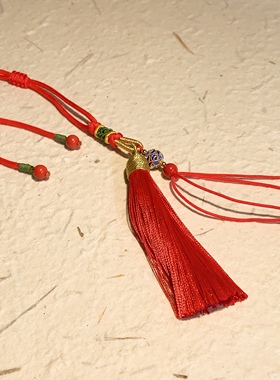 纯手工编制侧面流苏挂绳