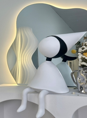 纪念碑谷抽象人物艾达公主坐姿雕塑儿童房轻奢摆件客厅软装饰品