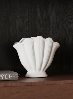 侘寂风民宿软装玄关配饰