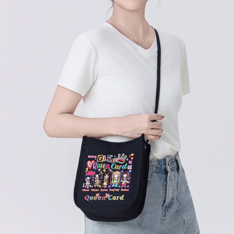 (G)I-DLE 女团gidle女娃应援周边QUEEN CARD专辑同款斜挎包手机包 - 图2