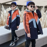 Осенняя демисезонная куртка для мальчиков, детский плащ с капюшоном, коллекция 2023, подходит для подростков, в западном стиле, детская одежда