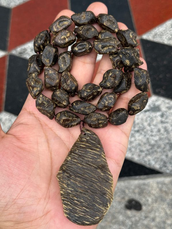 印尼达拉干瘤疤结随型沉香手串重约65克文玩佛珠挂件男女士项链 - 图3