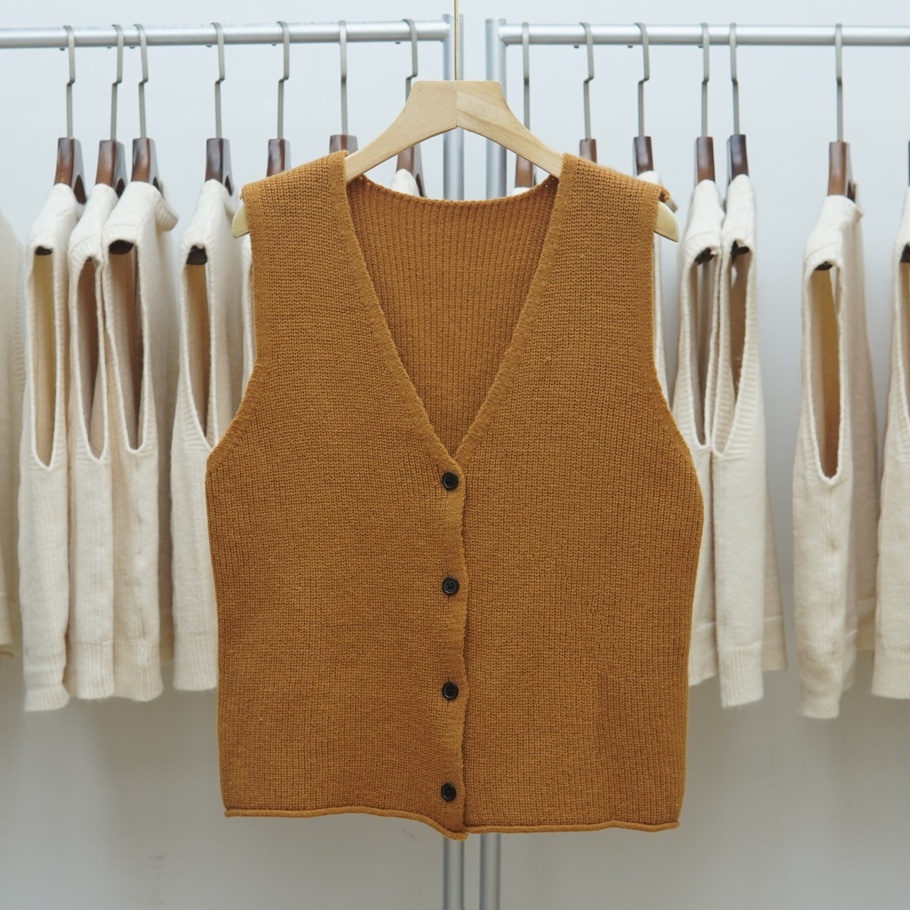 487 2025春秋新款韩版V领纯色针织马甲背心女士叠穿开衫坎肩毛衣,淘宝优惠券,粉丝福利购,淘宝优惠卷