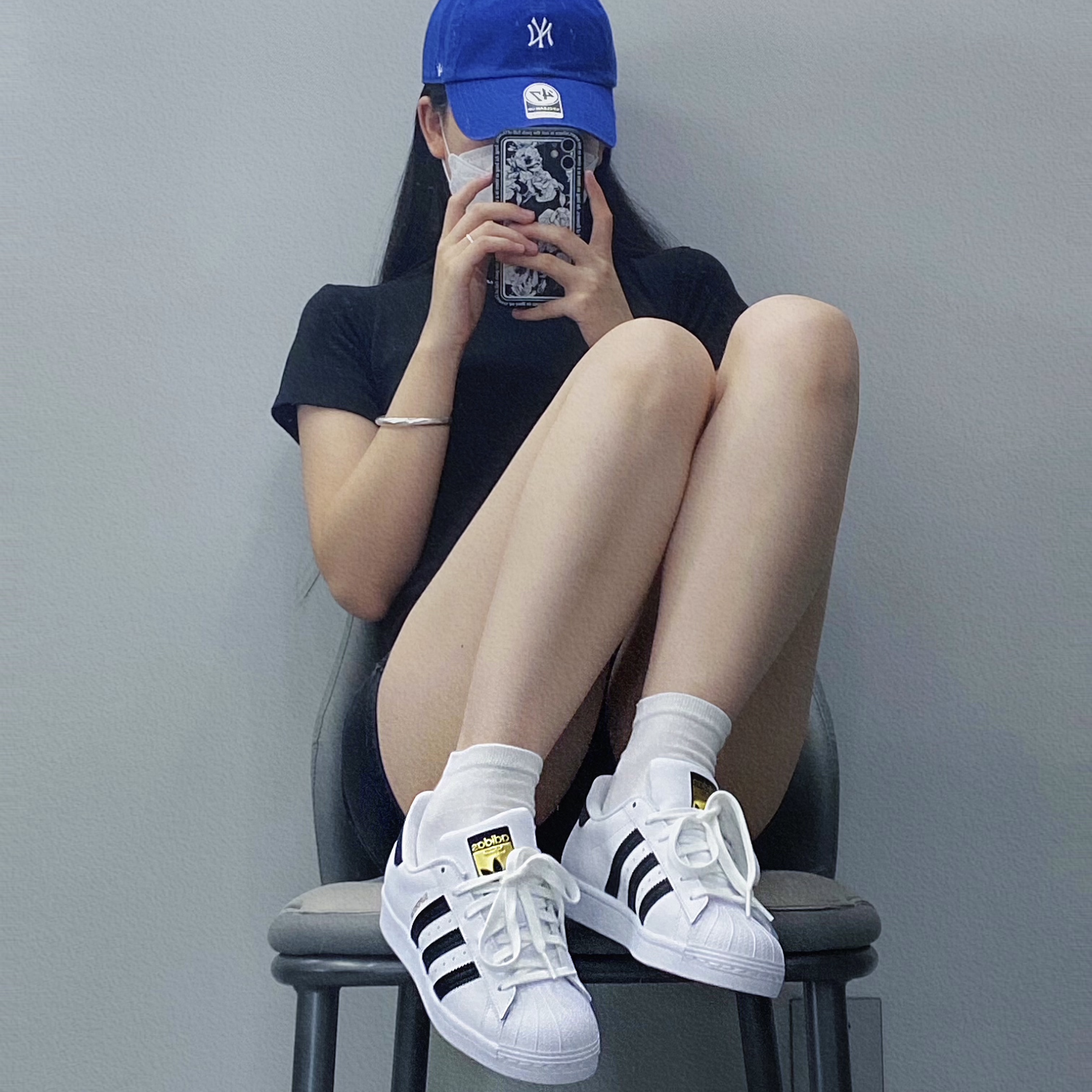 Adidas黑白三叶草低帮SUPERSTAR经典金标贝壳头男女板鞋FU7712 - 图0