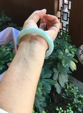 缅甸A货保真正品圈口60糯冰湖水绿玉质细腻少女妈妈送礼物